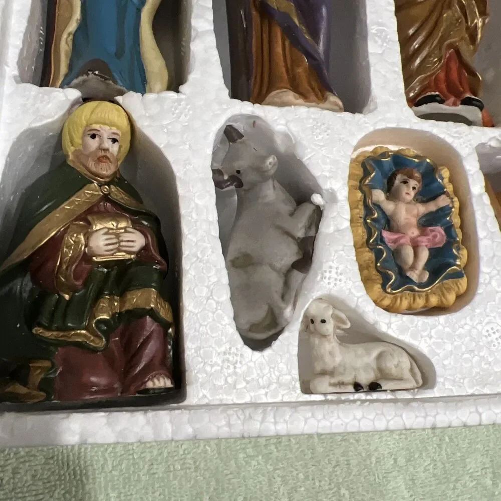 Nativity Set Hand Painted World Bazaars Crown Accents  11 pcs Christmas Holidays